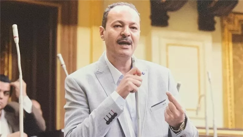 حسين غيته يسائل الحكومة: أين قرار الاستفادة من حملة الماجستير والدكتوراه؟