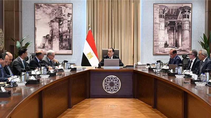 مدبولى يشدد على ضرورة مواصلة تصاعد المعدلات الخاصة بنمو قطاع الصناعة
