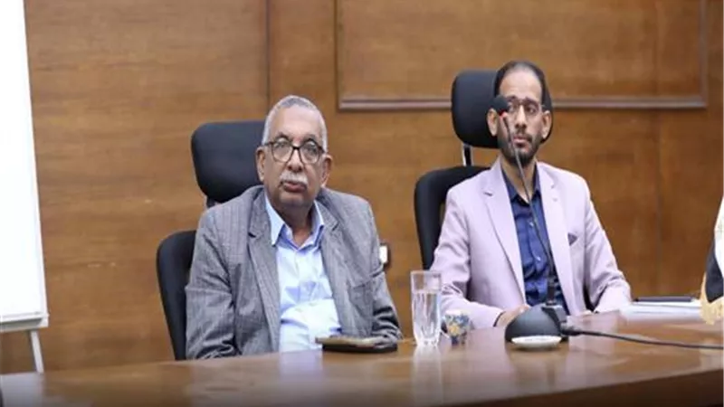 رئيس «مياه المنيا» يتسلم تجديد شهادات خطط سلامة ومأمونية نظم إمداد المحطات