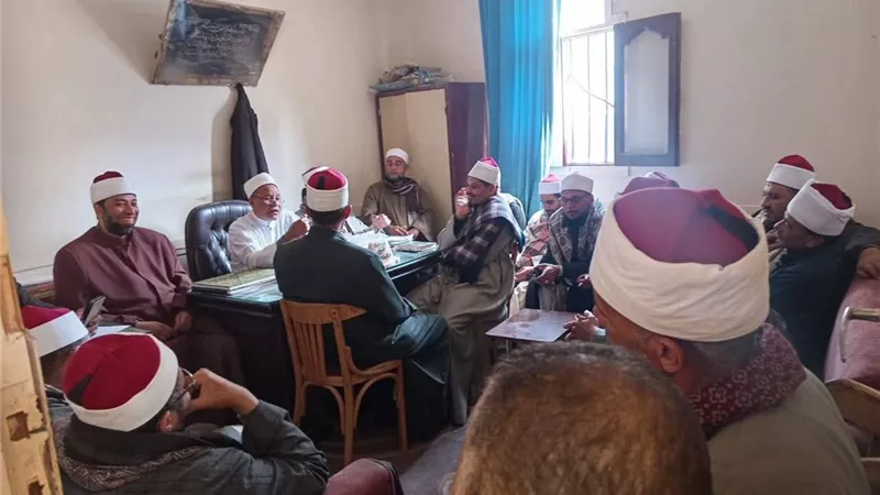 اجتماعات مكثفة بـ