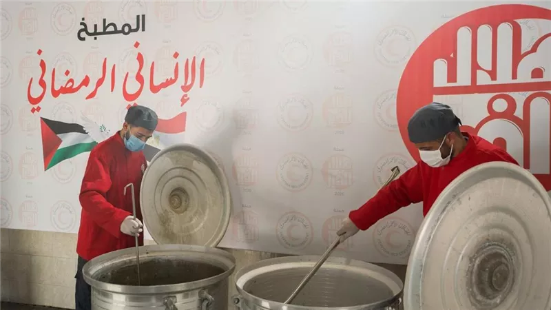 «التضامن»: مطبخ الهلال الأحمر المصري بالشيخ زويد يقدم مليون وجبة لغزة