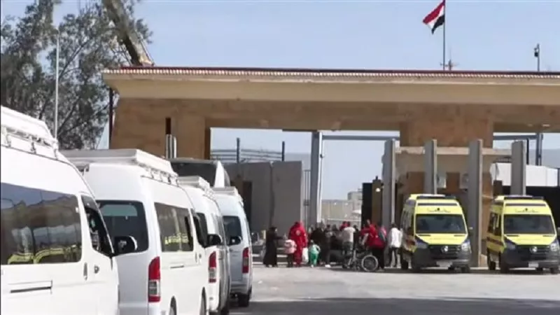 معبر رفح.. عودة الفلسطينيين في إطار التهدئة واستقبال دفعة جديدة| فيديو
