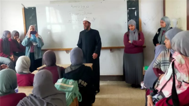 «أوقاف الإسماعيلية» تنظم ندوة بمدارس فايد للاستعداد لشهر رمضان