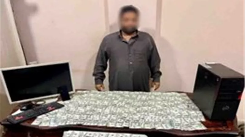 على طريقة ابن القنصل.. ضبط مزور محررات وتقليد عملات في الإسماعيلية  