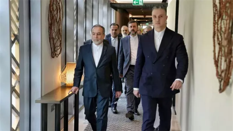 إيران: مستعدون لمواصلة المباحثات لأيام طويلة حتى التوصل إلى حلول