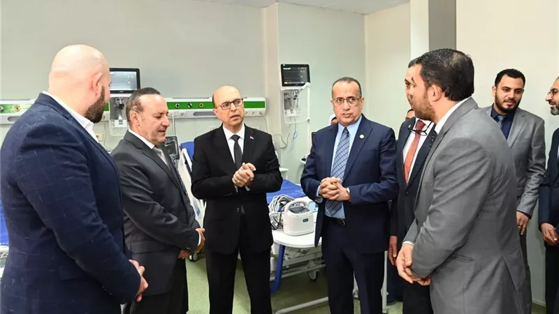 بدعم 28 مليون جنيه ..المنشاوي يشهد افتتاح 10 أسرّة رعاية مركزة بأسيوط 