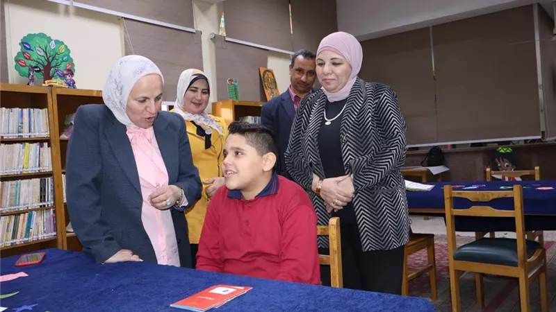 مدير «تعليم القاهرة» تتابع ختام تصفيات «تحدي القراءة العربي»