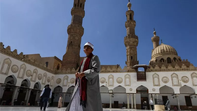 أسماء أئمة القبلة في الجامع الأزهر بالأسبوع الأول من رمضان