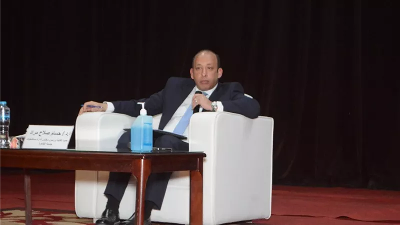 عميد طب قصر العيني: تكريم العشرة الأوائل من كل دفعة سنويًا تقديرًا لتميزهم