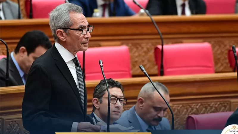 بحضور وزير المجالس النيابية.. البرلمان يقر تعديلات سجل المستوردين