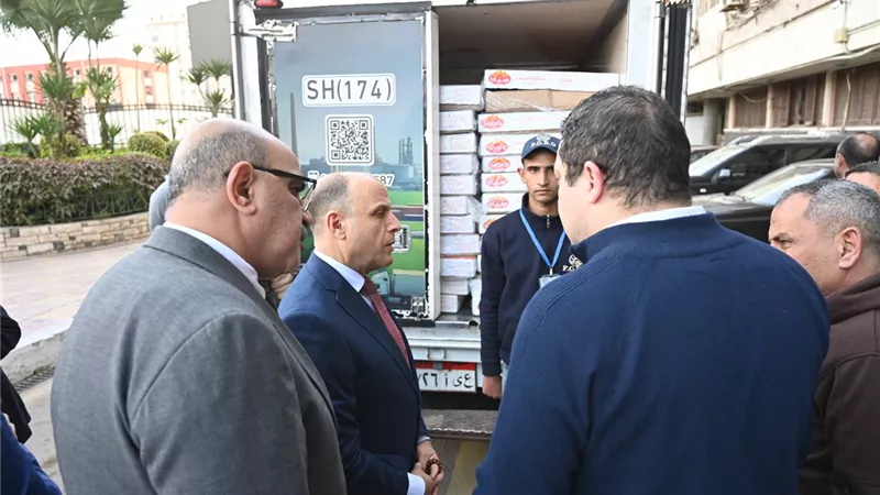 محافظ الغربية يتفقد سيارات البيع المتنقلة لجهاز مستقبل مصر