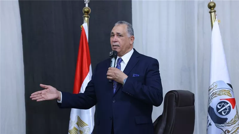 شروط القيد تحت التمرين.. نقيب المحامين يحذر من «فخ» المدة القانونية