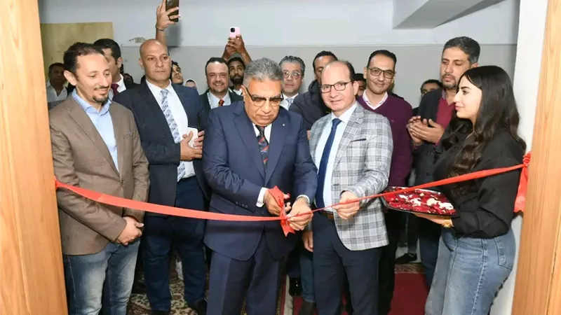 محافظ الدقهلية يطلق غرفة الطوارئ المركزية لتوحيد الاستجابة بين المستشفيات 