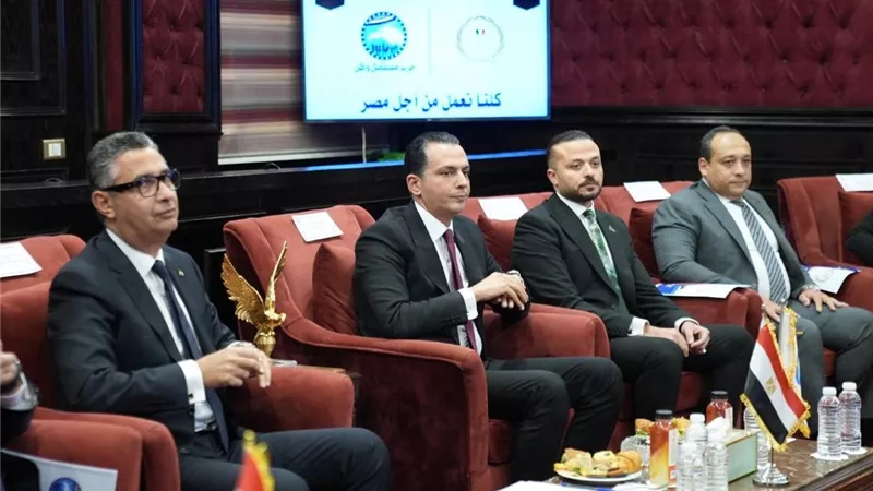 خلال استضافته بـ«مستقبل وطن».. وزير التموين يعلن تعميم الكارت الموحد