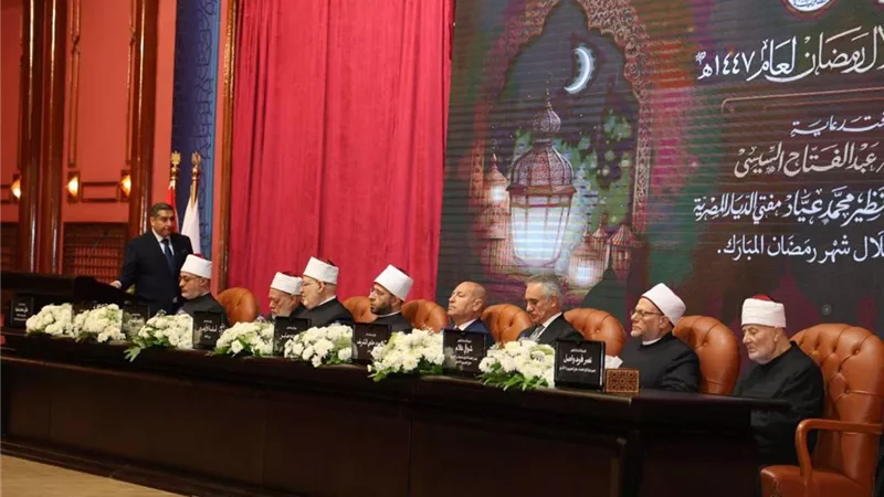 وزير الأوقاف يهنئ الرئيس السيسي والشعب المصري بحلول شهر رمضان