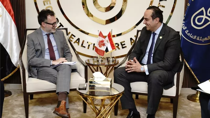 مصر تبحث الاستفادة من الخبرات الطبية الكندية فى التأمين الصحي الشامل