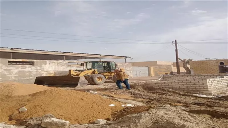 إزالة 4 حالات تعد على الأراضي الزراعية وأملاك الدولة ببني مزار بالمنيا