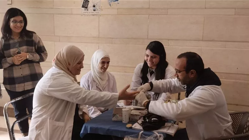 تكليف مدير الخدمات الطبية بمديرية الصحة بأسيوط بمتابعة تنظيم التبرع بالدم