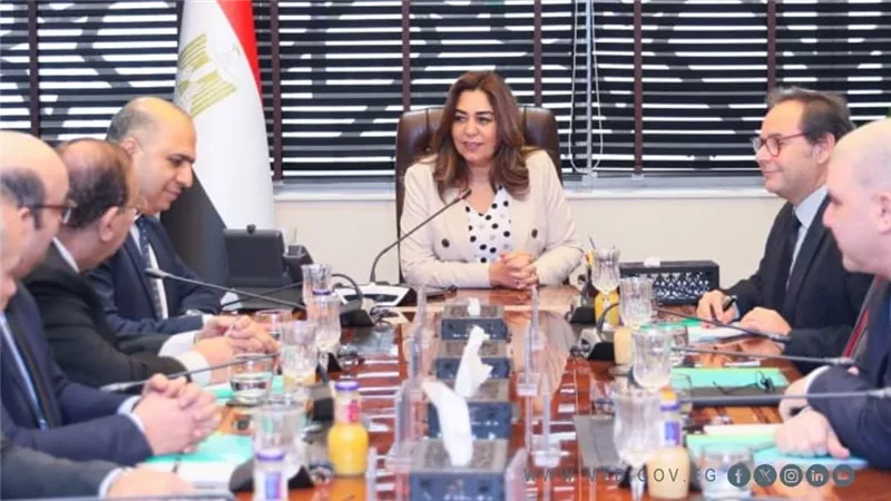وزيرة التنمية المحلية والبيئة: التوسع في تطبيق منظومة التحول الرقمي