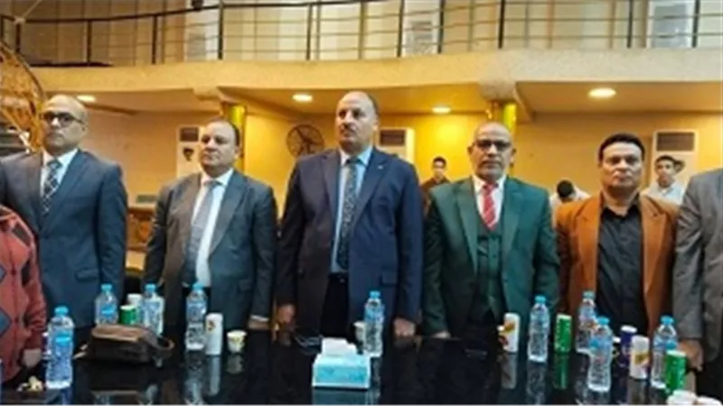 تكريم حفظة القرآن الكريم والفائزين بمسابقة التحدث بالفصحى بإدارة بني مزار 