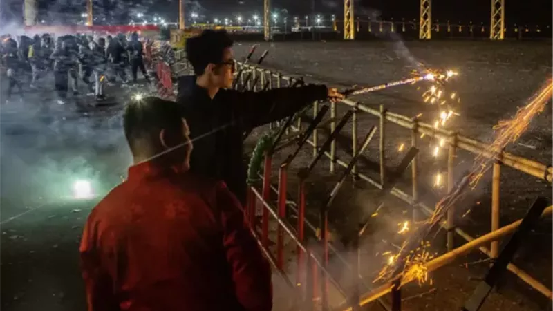 مصرع 12 شخصا جراء انفجار بمتجر ألعاب نارية بالصين