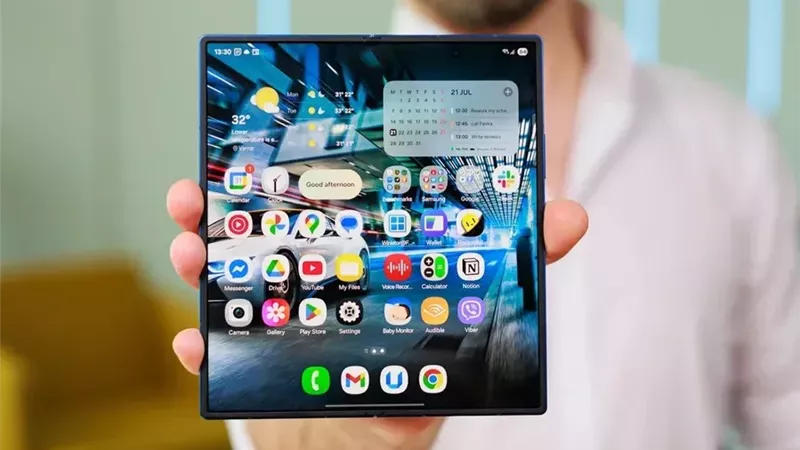 تصميم هاتف سامسونج Galaxy Z Fold 8 Wide.. يغير قواعد الهواتف القابلة للطي