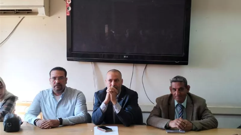 اجتماع موسع للطب العلاجي لوضع خطة عمل شاملة لتطوير الخدمات الصحية بسوهاج