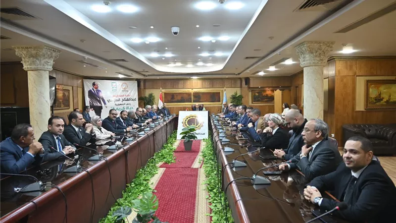 محافظ الغربية يبحث مع أعضاء النواب والشيوخ الملفات الخدمية والتنموية