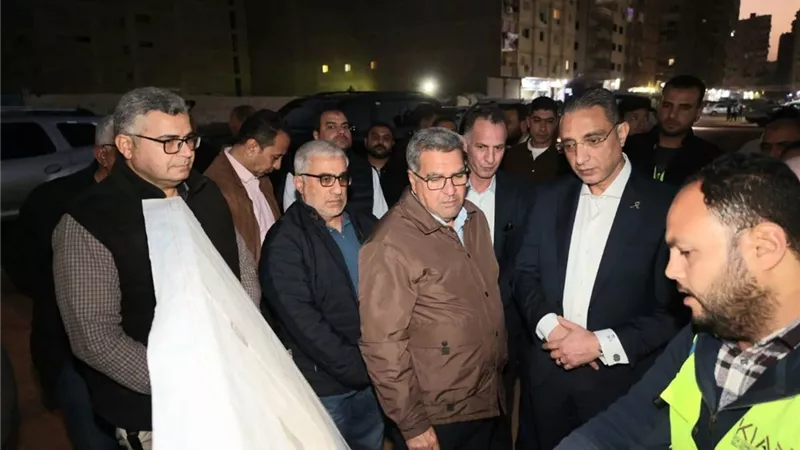 محافظ الجيزة يشدد على رفع كفاءة النظافة وتسريع وتيرة العمل بمحور الإخلاص