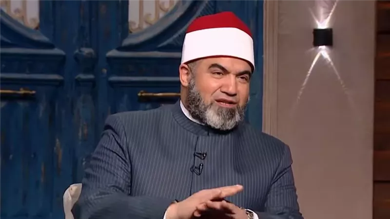 أزهري يحسم الجدل حول حكم قراءة الحائض للقرآن وصيام 