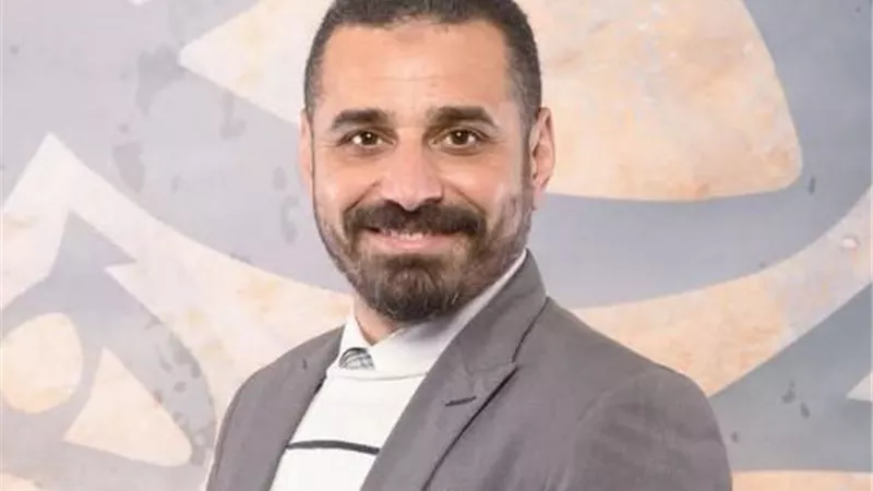 الشاعر مجدي أبو الخير يكشف تفاصيل برنامجه في رمضان|خاص 