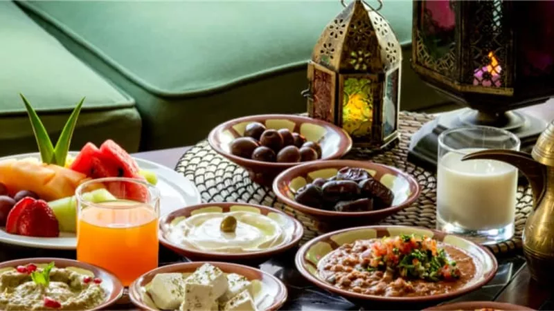 لعدم الشعور بالعطش.. 4 أصناف رئيسية تجنب تناولها في وجبة السحور|فيديو 