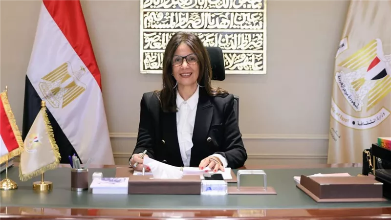بمشاركة وزيرة الثقافة.. انطلاق معرض 