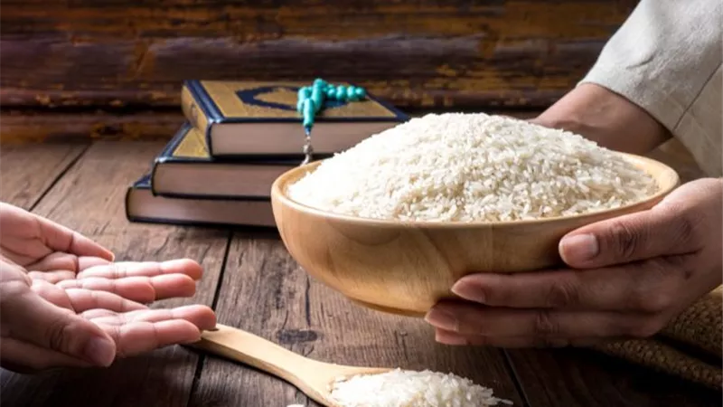 فدية الصيام في شهر رمضان.. اعرف قيمتها وكيفية إخراجها 