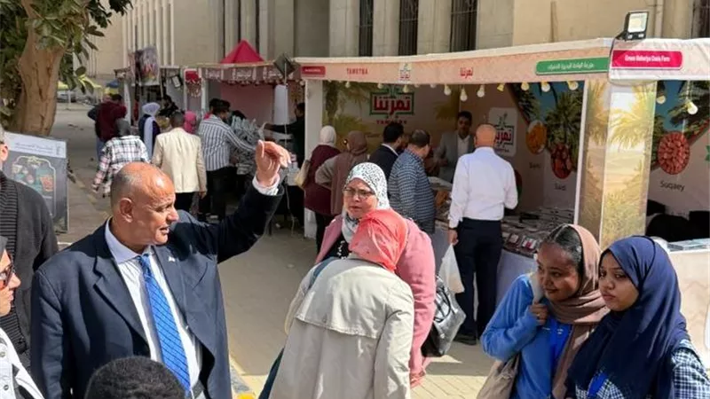 الطلاب الوافدون بجامعة العاصمة يشاركون في مهرجان القاهرة الدولي للتمور