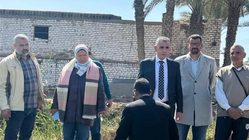 معاينة ميدانية لطريق استراتيجي يربط قرى بني مزار بالطريق الدائري