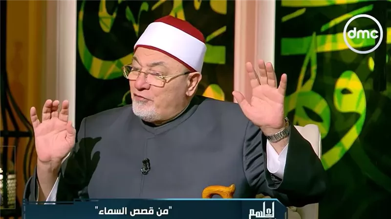 سجود الملائكة لآدم.. خالد الجندي يوضح فلسفة الأمر والامتثال في الشريعة