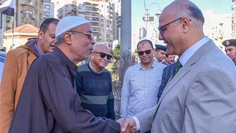 محافظ الإسكندرية يعلن الطوارئ واستنفار جميع أجهزة المحافظة لضبط الأسواق