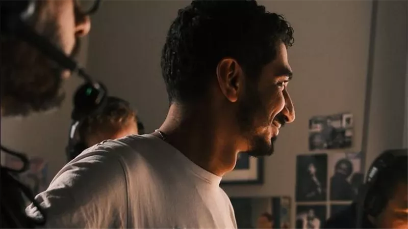 كريم الشناوي يعوض غيابه الدرامي في رمضان الحالي بإعلان                    