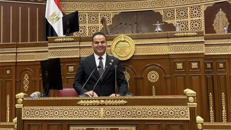 برلماني يطالب بإنشاء وحدة مرور مستقلة بمركز ديروط