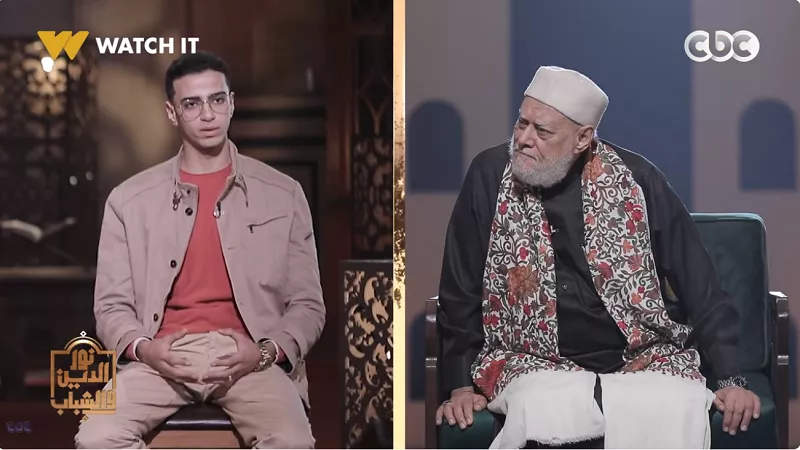 الدكتور علي جمعة لشاب مازحا: متقوليش يا فندم وخلي في أريحية شوية