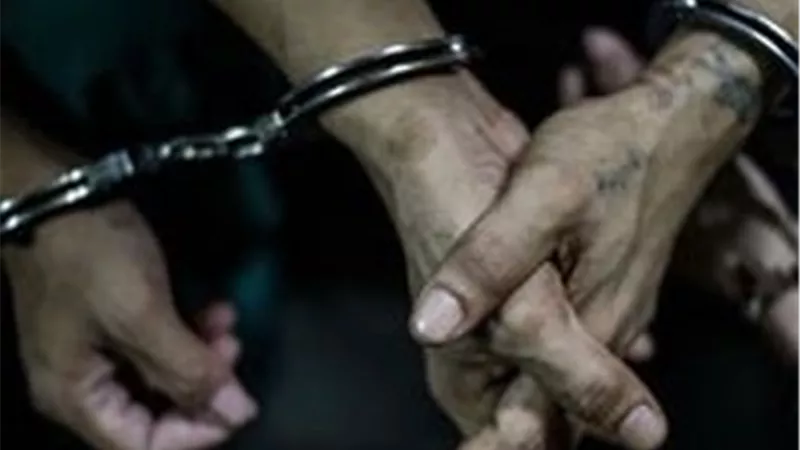 ضبط سايس لفرضه إتاوات على قائدي المركبات بالشرقية