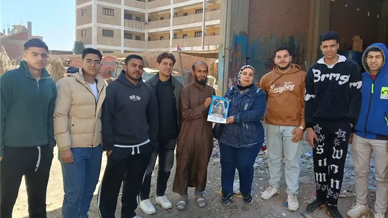 طلاب تكنولوجيا الإنتاج وتصنيع الإسطمبات في زيارة تعليمية لمصنع الفايبر 