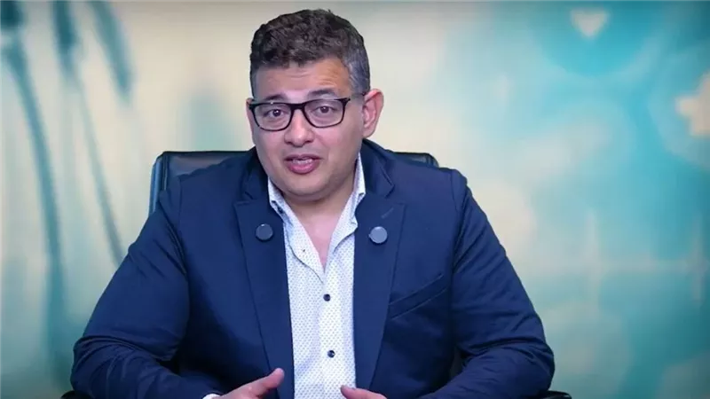 دكتور شادي أبو العز يوضح كيفية إنقاذ مريض السكتة القلبية داخل المنزل