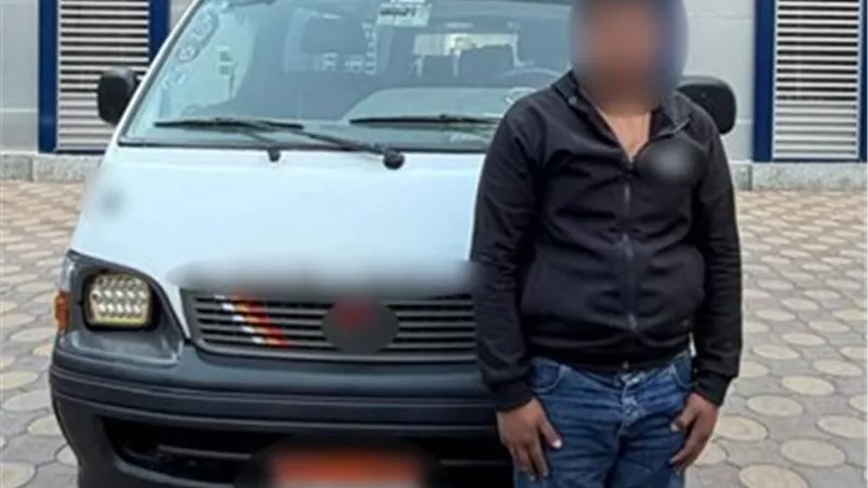 فيديو يقود أمن البحيرة لضبط سائق ميكروباص تعدى على طالبة