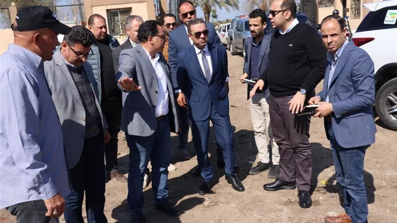 محافظ المنوفية يتفقد المحطة الوسيطة في تلا.. ويوجه بمتابعة منظومة النظافة