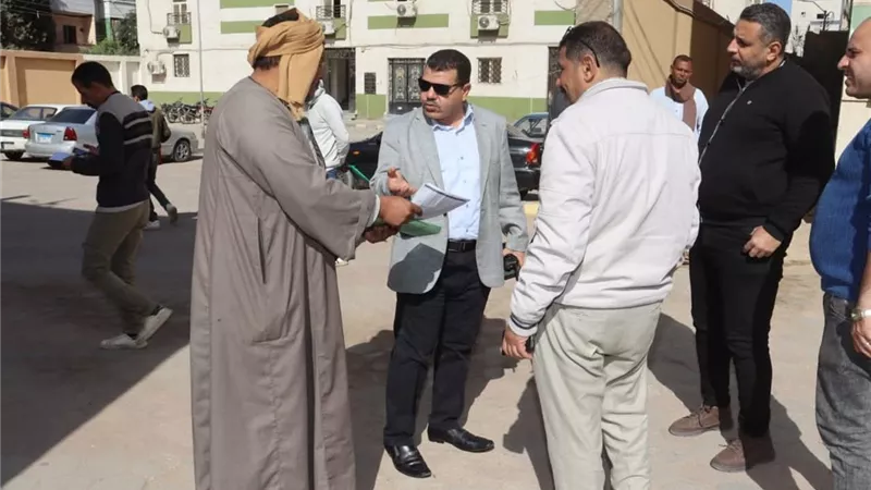 جهود الوحدة المحلية ببني سويف تفرض الانضباط على الشوارع والقرى