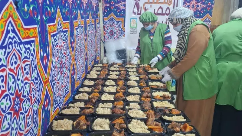 إنتاج 350 وجبة ضمن مبادرة «مطبخ المصرية بايد بناتها» بالمنيا 