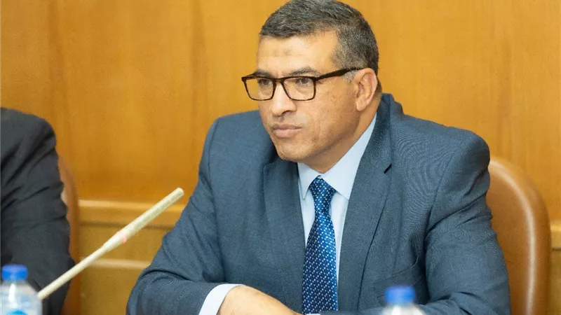 أول لقاء مفتوح.. محافظ قنا يلتقي المواطنين للاستماع لشكواهم