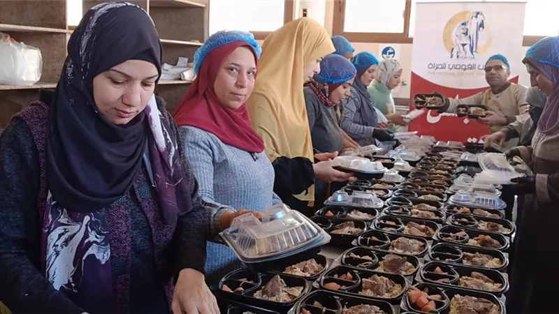 إعداد 740 وجبة إفطار ساخنة من نتاج «مطبخ المصرية بإيد بناتها» بالبحيرة